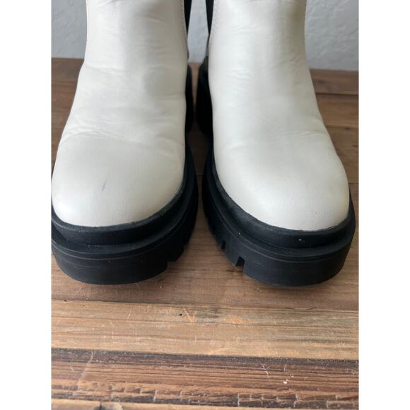 ShuShop Women's Off White Lug Sole Bootie Size 7.5 NEW - Picture 2 of 11